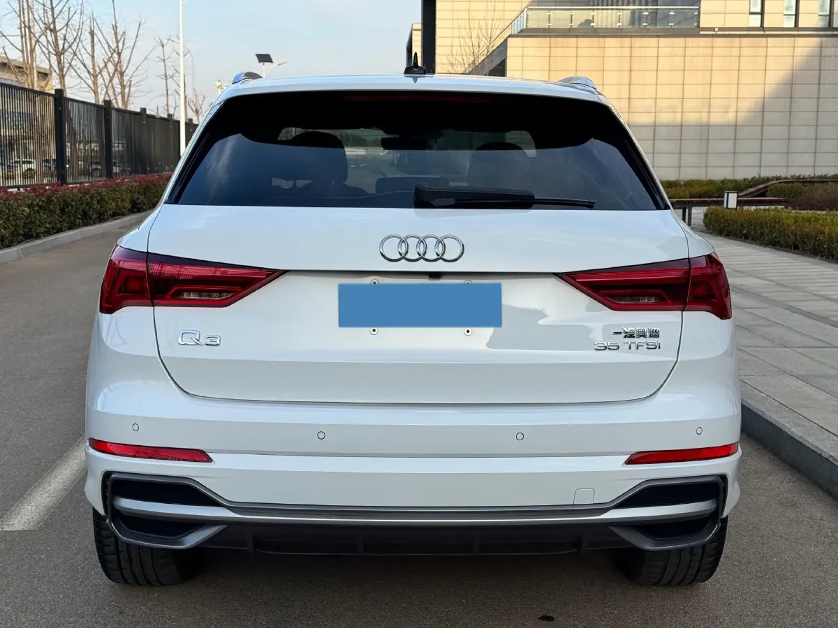 2023 Audi Q3 1.4T 150HP L4 7DCT,autocango,china used car exporter,china ev exporter,chinese used car exporter,chinese used ev exporter