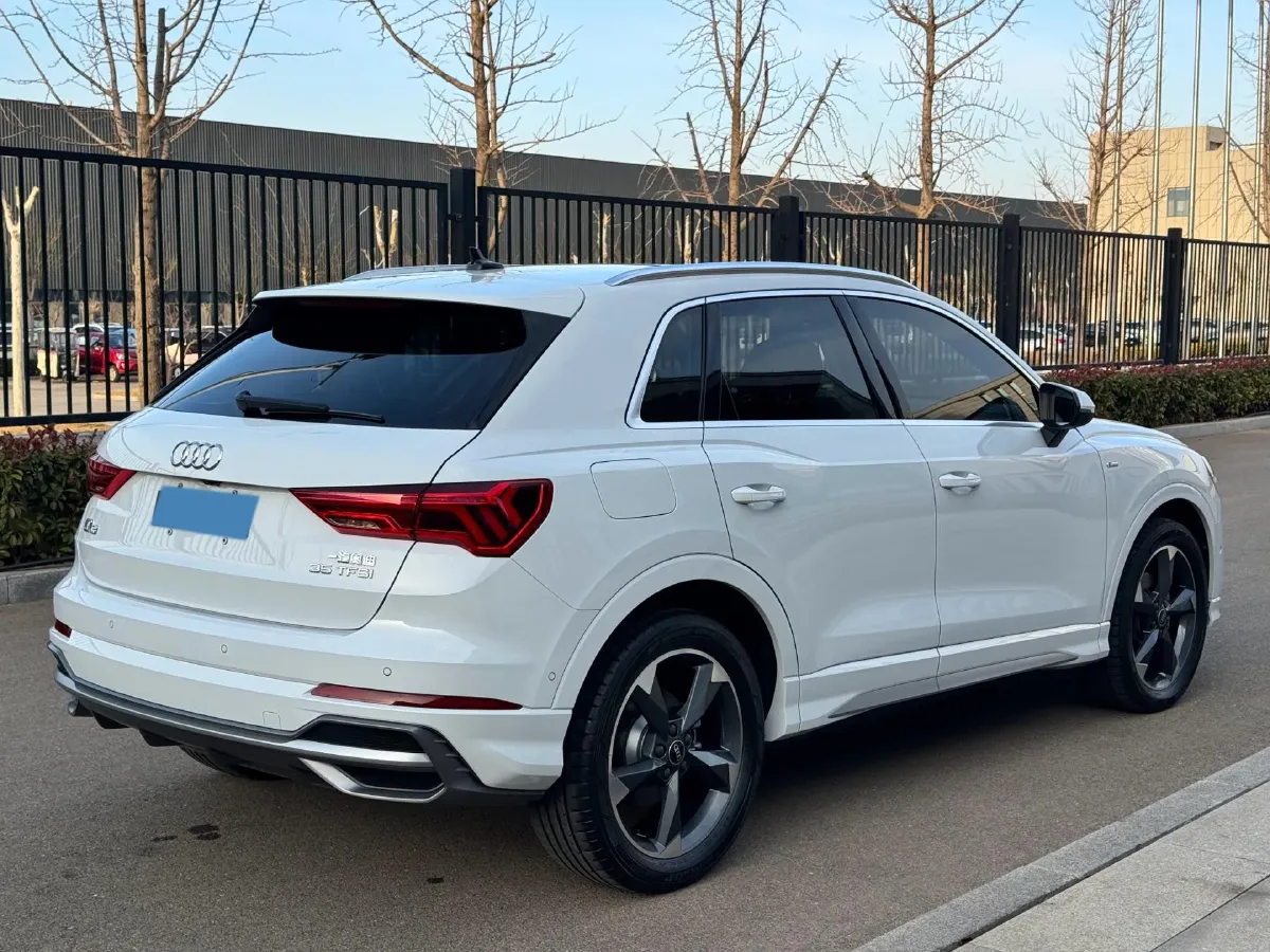 2023 Audi Q3 1.4T 150HP L4 7DCT,autocango,china used car exporter,china ev exporter,chinese used car exporter,chinese used ev exporter