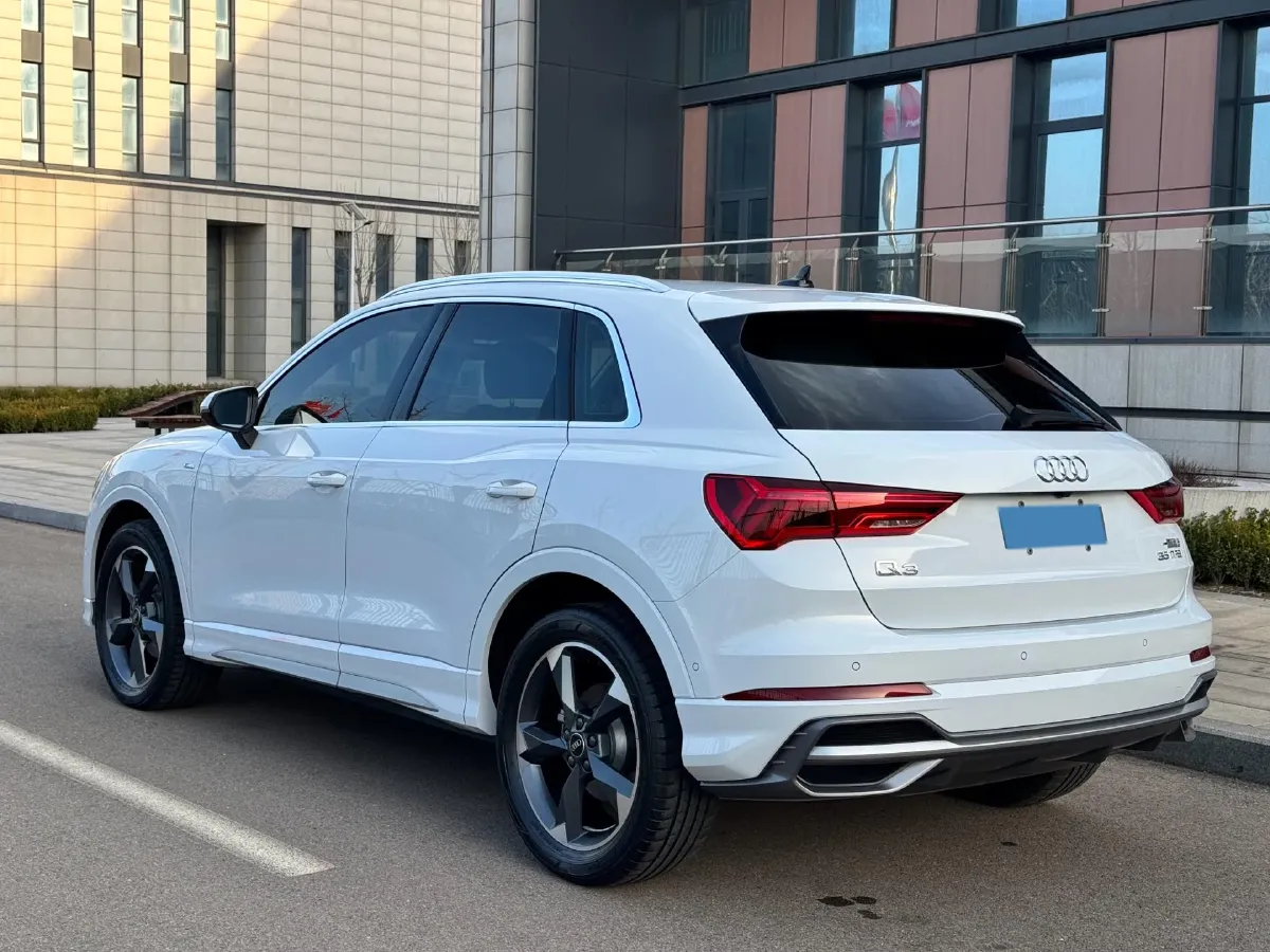 2023 Audi Q3 1.4T 150HP L4 7DCT,autocango,china used car exporter,china ev exporter,chinese used car exporter,chinese used ev exporter