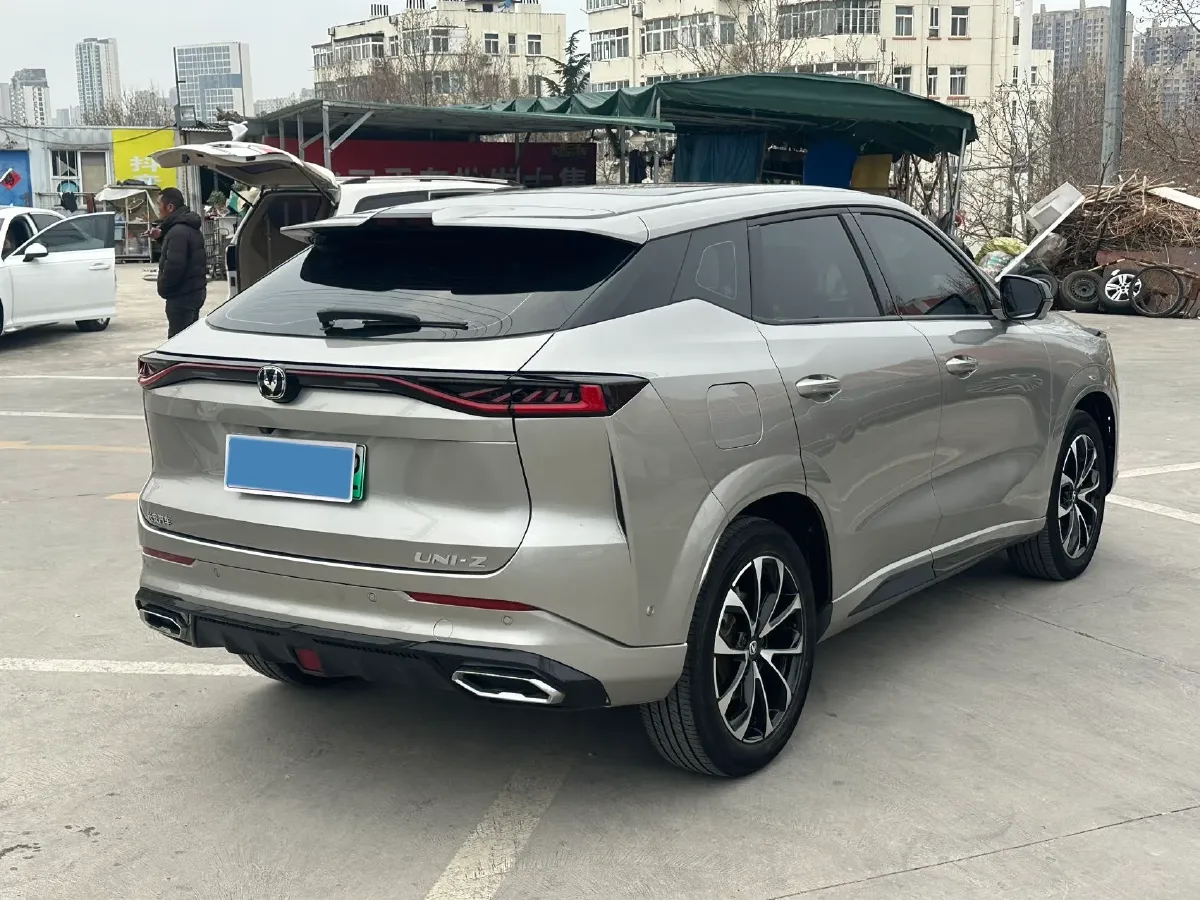 2024 ChangAn UNI-Z 1.5L 98HP L4 E-CVT PHEV 18.4KWH,autocango,china used car exporter,china ev exporter,chinese used car exporter,chinese used ev exporter