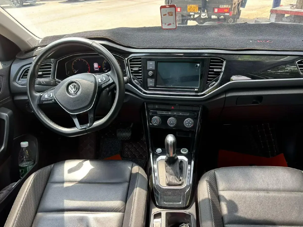 2020 Volkswagen T-Roc 1.4T 150HP L4 7DCT,autocango,china used car exporter,china ev exporter,chinese used car exporter,chinese used ev exporter