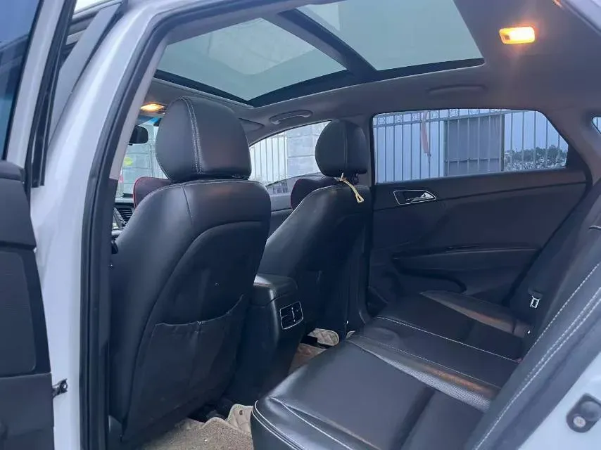 2017 Hyundai Mistra 1.6T 175HP L4 7DCT,autocango,china used car exporter,china ev exporter,chinese used car exporter,chinese used ev exporter