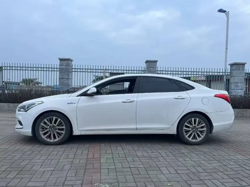 2017 Hyundai Mistra 1.6T 175HP L4 7DCT,autocango,china used car exporter,china ev exporter,chinese used car exporter,chinese used ev exporter