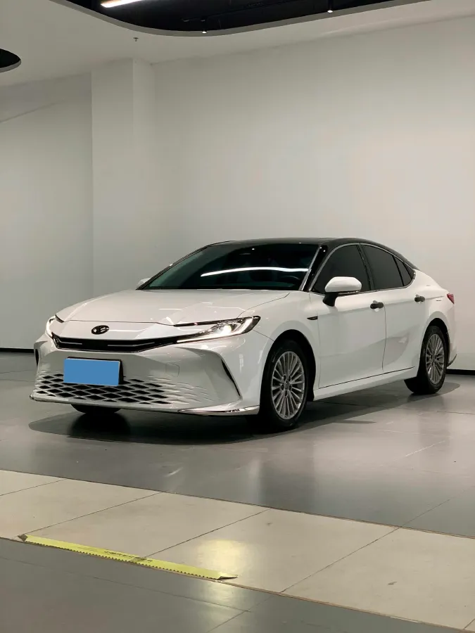 2024 Toyota Camry 2.0L 173HP L4 CVT,autocango,china used car exporter,china ev exporter,chinese used car exporter,chinese used ev exporter