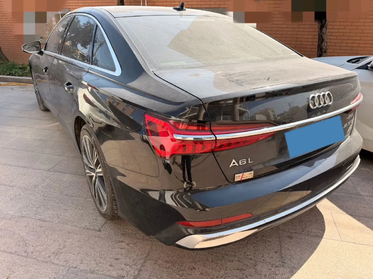 2022 Audi A6L 2.0T 224HP L4 7DCT,autocango,china used car exporter,china ev exporter,chinese used car exporter,chinese used ev exporter