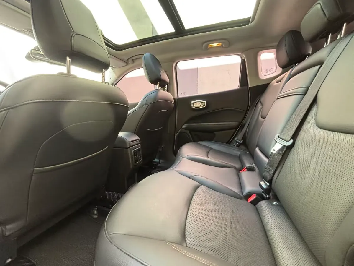 2019 Jeep Compass 1.3T 173HP L4 7DCT,autocango,china used car exporter,china ev exporter,chinese used car exporter,chinese used ev exporter