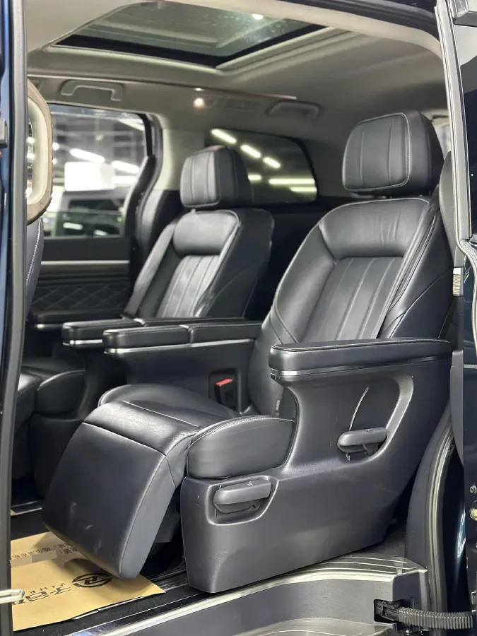 2019 GAC Trumpchi M8 2.0T 201HP L4 6AT,autocango,china used car exporter,china ev exporter,chinese used car exporter,chinese used ev exporter