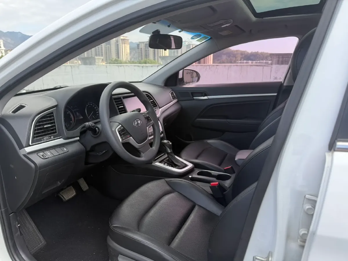 2016 Hyundai Elantra 1.6L 130HP L4 6AT,autocango,china used car exporter,china ev exporter,chinese used car exporter,chinese used ev exporter