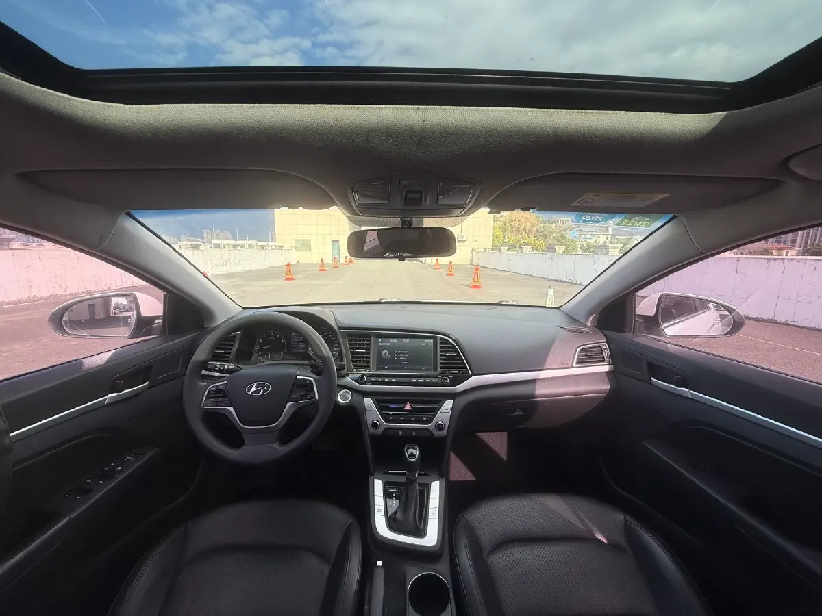 2016 Hyundai Elantra 1.6L 130HP L4 6AT,autocango,china used car exporter,china ev exporter,chinese used car exporter,chinese used ev exporter