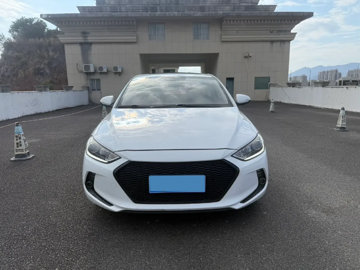 2016 Hyundai Elantra 1.6L 130HP L4 6AT,autocango,china used car exporter,china ev exporter,chinese used car exporter,chinese used ev exporter