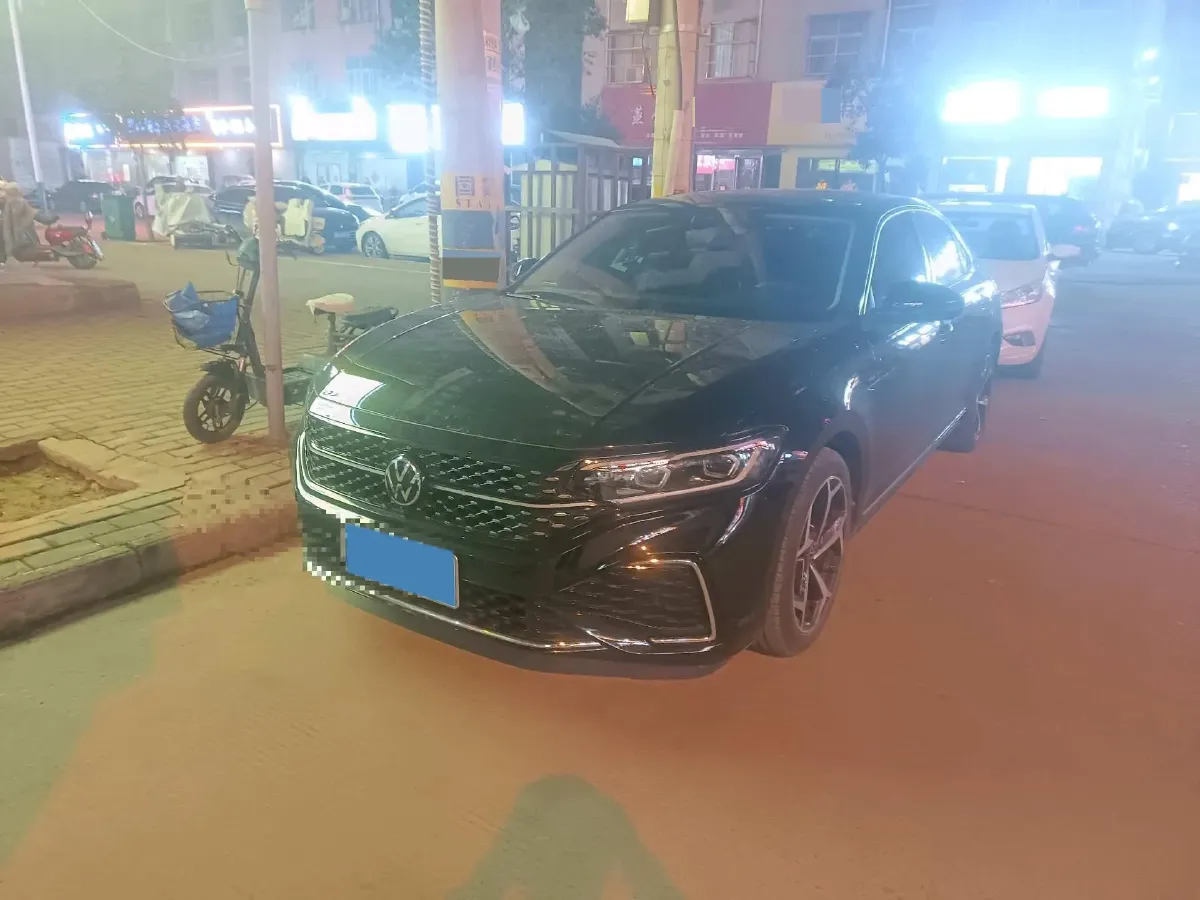 2024 Volkswagen Passat 2.0T 220HP L4 7DCT,autocango,china used car exporter,china ev exporter,chinese used car exporter,chinese used ev exporter