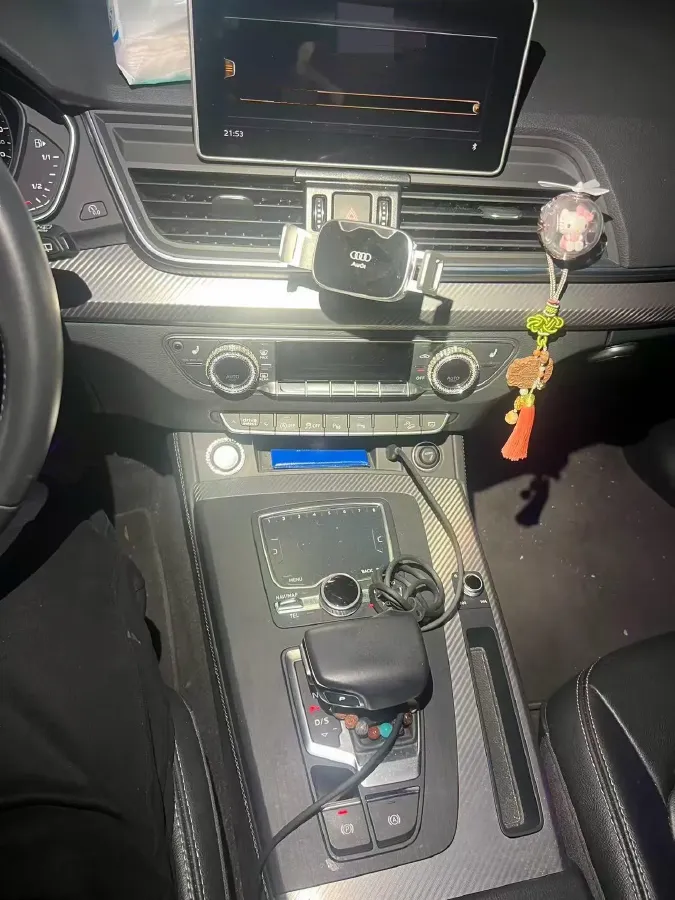 2020 Audi Q5L 2.0T 252HP L4 7DCT,autocango,china used car exporter,china ev exporter,chinese used car exporter,chinese used ev exporter