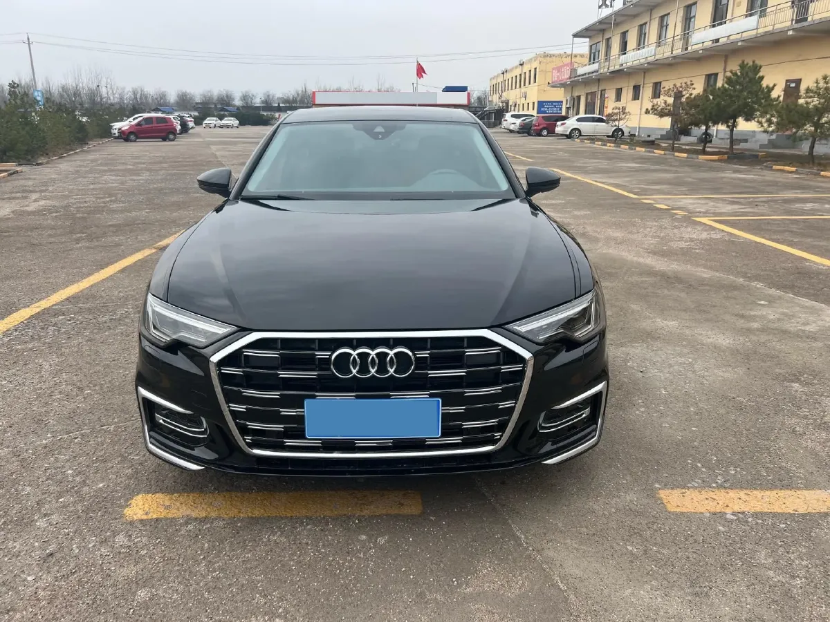 2021 Audi A6L 2.0T 190HP L4 7DCT,autocango,china used car exporter,china ev exporter,chinese used car exporter,chinese used ev exporter