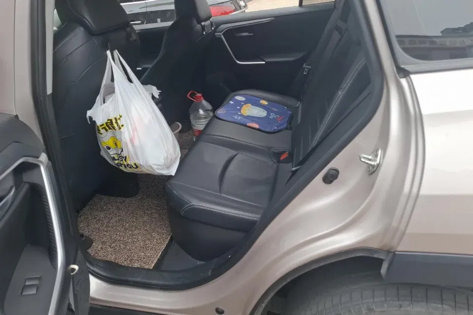 2020 Toyota Wildlander 2.5L 178HP L4 E-CVT Hybrid,autocango,china used car exporter,china ev exporter,chinese used car exporter,chinese used ev exporter