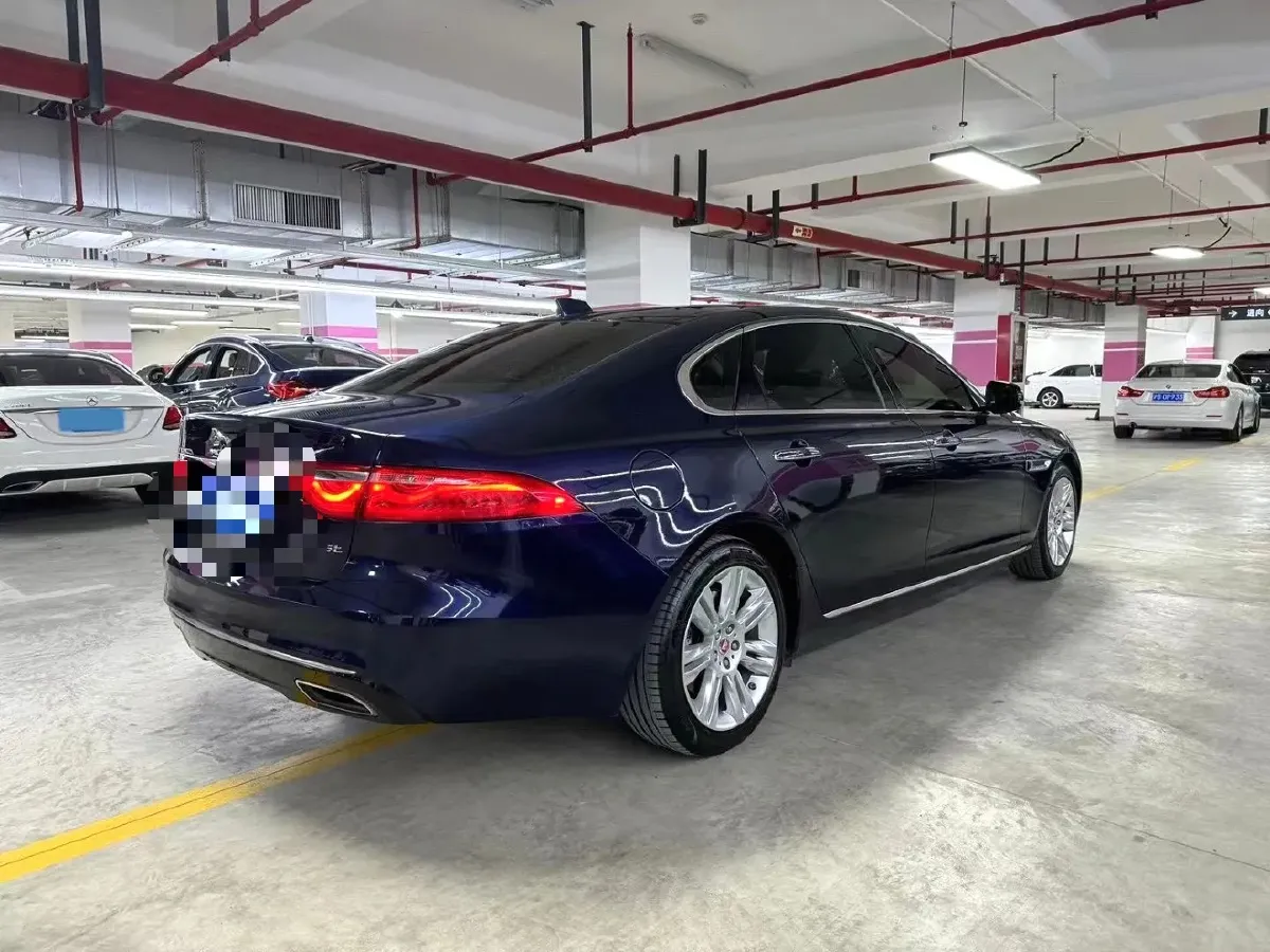 2018 Jaguar XF 2.0T 250HP L4 8AT,autocango,china used car exporter,china ev exporter,chinese used car exporter,chinese used ev exporter