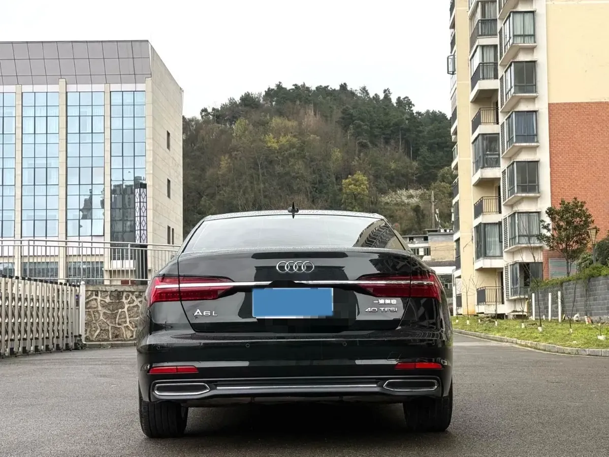 2021 Audi A6L 2.0T 190HP L4 7DCT,autocango,china used car exporter,china ev exporter,chinese used car exporter,chinese used ev exporter