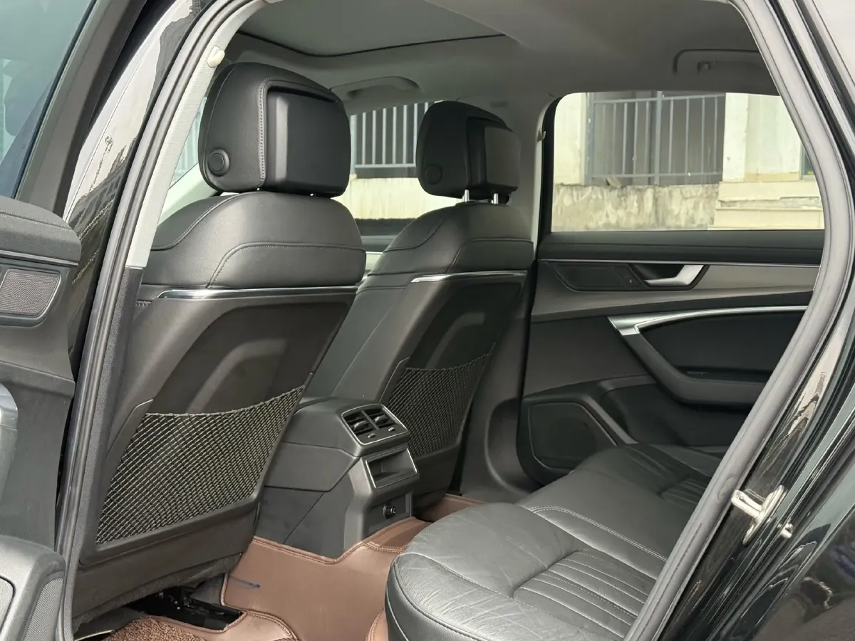 2021 Audi A6L 2.0T 190HP L4 7DCT,autocango,china used car exporter,china ev exporter,chinese used car exporter,chinese used ev exporter