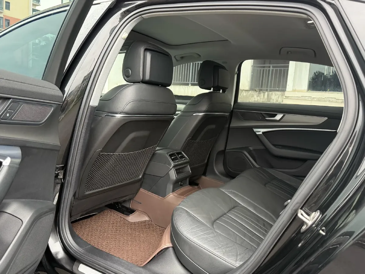 2021 Audi A6L 2.0T 190HP L4 7DCT,autocango,china used car exporter,china ev exporter,chinese used car exporter,chinese used ev exporter