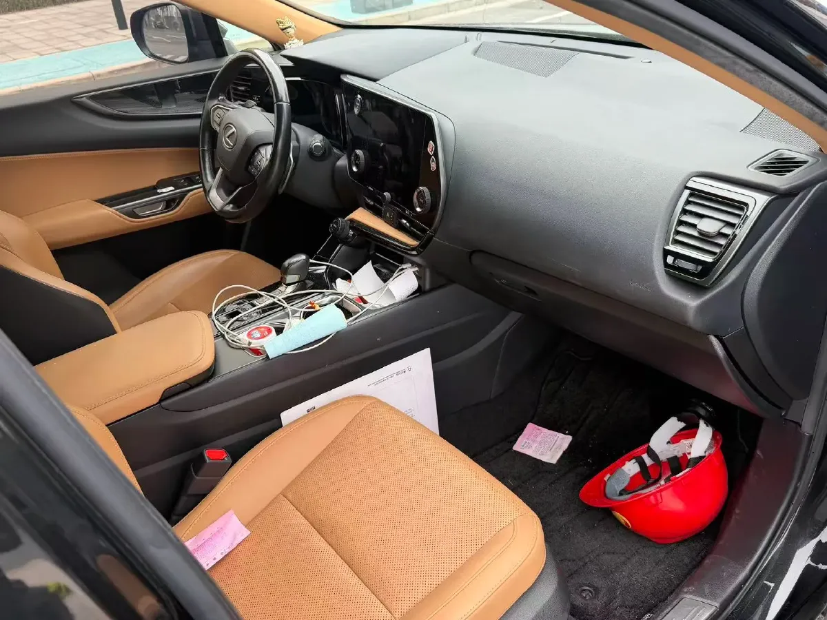 2022 Lexus NX 2.5L 185HP L4 E-CVT PHEV 18.12KWH,autocango,china used car exporter,china ev exporter,chinese used car exporter,chinese used ev exporter