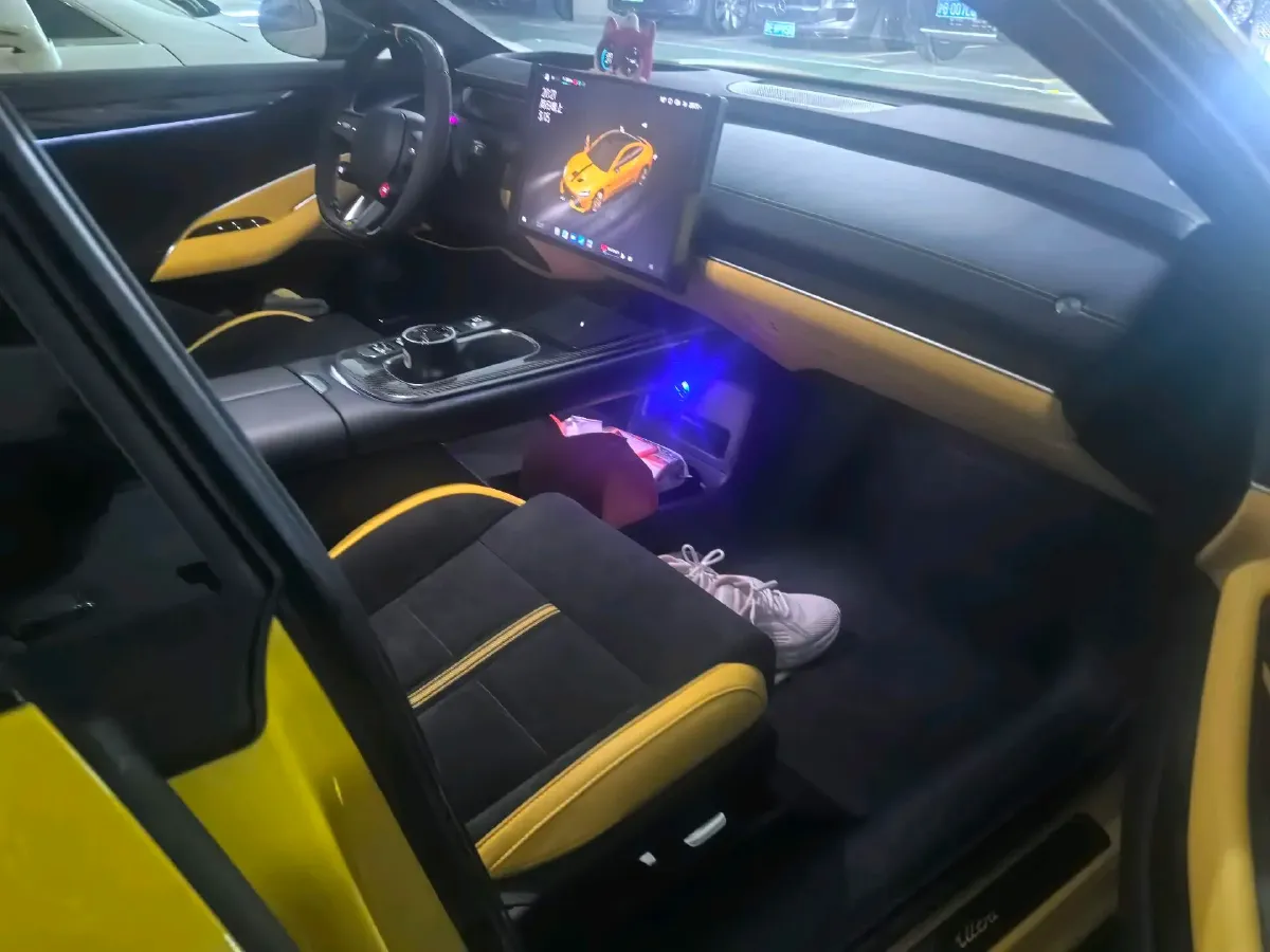 2025 MI SU7 Ultra BEV 93.7KWH,autocango,china used car exporter,china ev exporter,chinese used car exporter,chinese used ev exporter