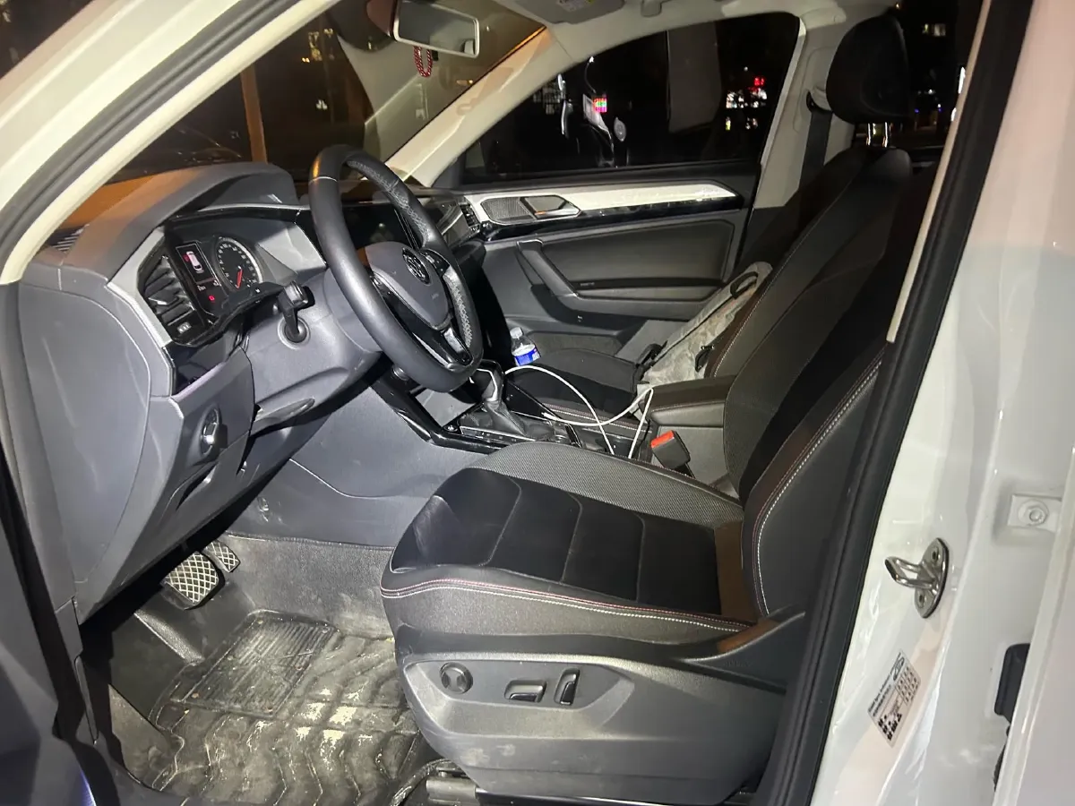 2019 Volkswagen Tayron 2.0T 186HP L4 7DCT,autocango,china used car exporter,china ev exporter,chinese used car exporter,chinese used ev exporter