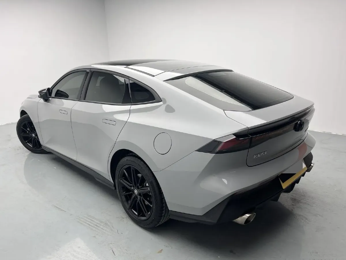 2022 ChangAn UNI-V 1.5T 188HP L4 7DCT,autocango,china used car exporter,china ev exporter,chinese used car exporter,chinese used ev exporter