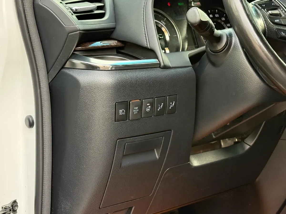 2020 Toyota Alphard 2.5L 117HP L4 E-CVT Hybrid,autocango,china used car exporter,china ev exporter,chinese used car exporter,chinese used ev exporter