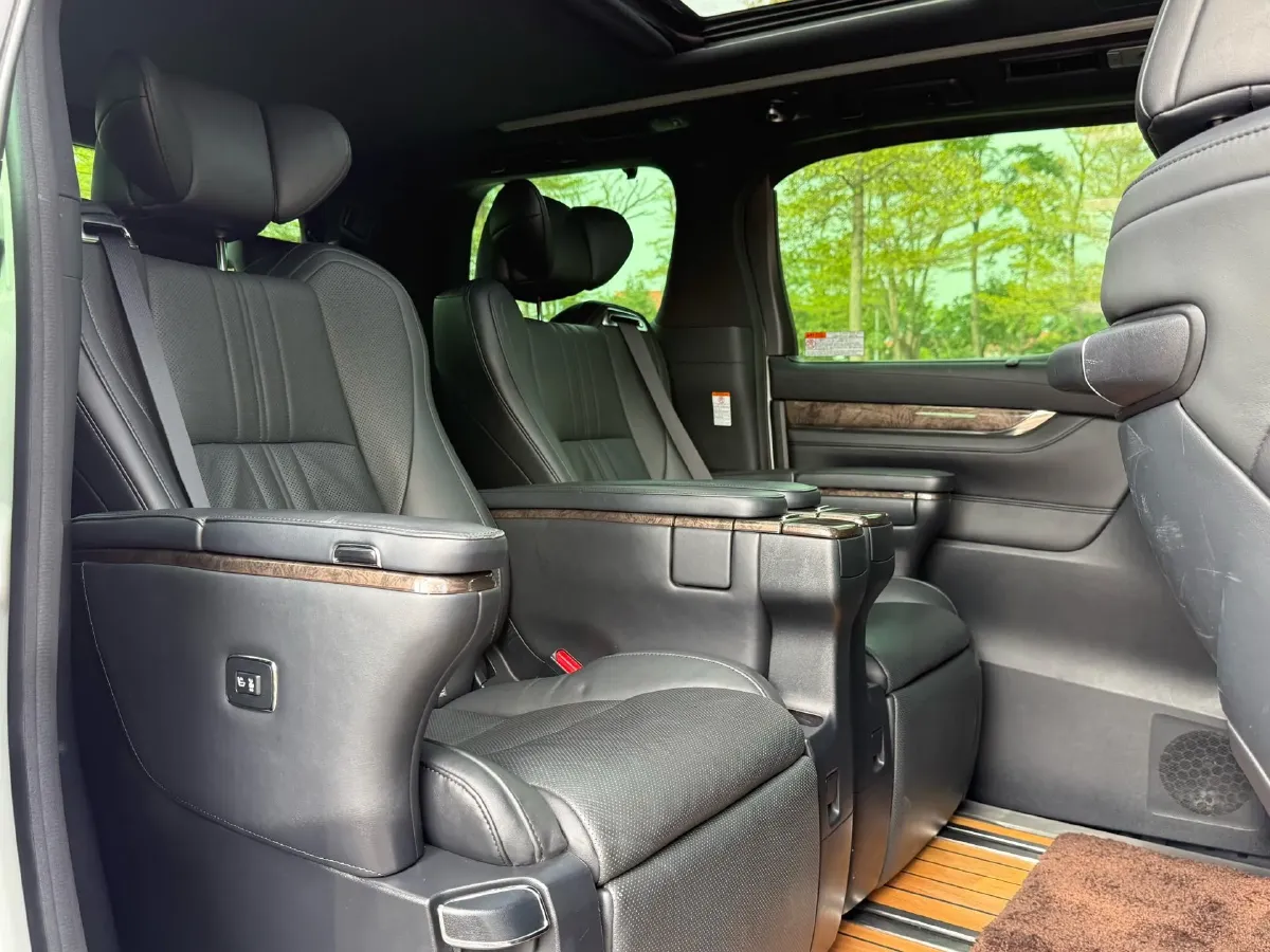 2020 Toyota Alphard 2.5L 117HP L4 E-CVT Hybrid,autocango,china used car exporter,china ev exporter,chinese used car exporter,chinese used ev exporter