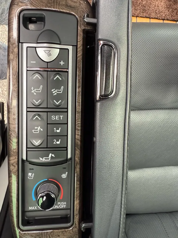 2020 Toyota Alphard 2.5L 117HP L4 E-CVT Hybrid,autocango,china used car exporter,china ev exporter,chinese used car exporter,chinese used ev exporter