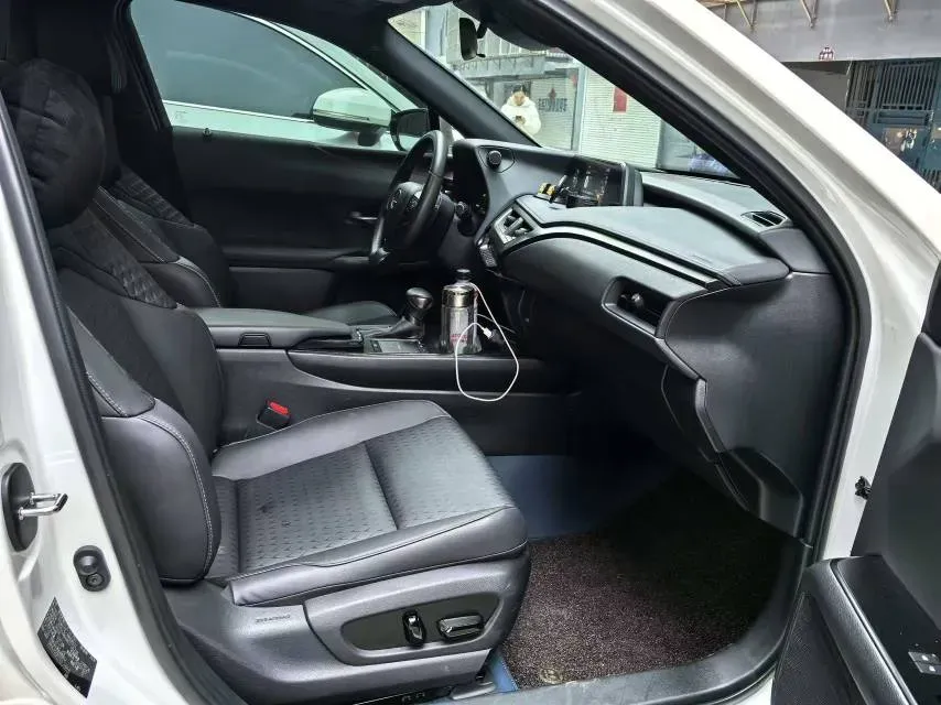 2020 Lexus UX 2.0L 146HP L4 E-CVT Hybrid,autocango,china used car exporter,china ev exporter,chinese used car exporter,chinese used ev exporter