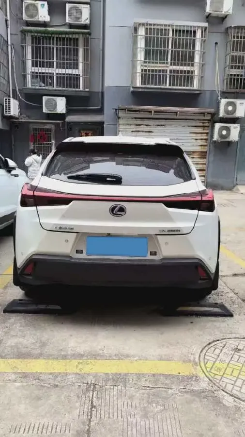 2020 Lexus UX 2.0L 146HP L4 E-CVT Hybrid,autocango,china used car exporter,china ev exporter,chinese used car exporter,chinese used ev exporter