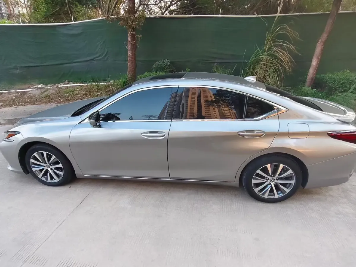 2020 Lexus ES 2.0L 173HP L4 CVT,autocango,china used car exporter,china ev exporter,chinese used car exporter,chinese used ev exporter