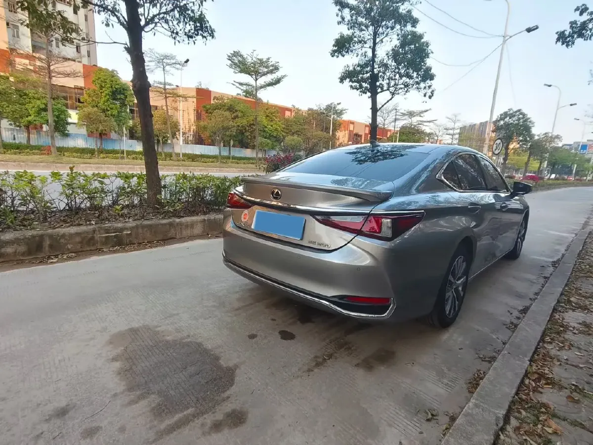 2020 Lexus ES 2.0L 173HP L4 CVT,autocango,china used car exporter,china ev exporter,chinese used car exporter,chinese used ev exporter