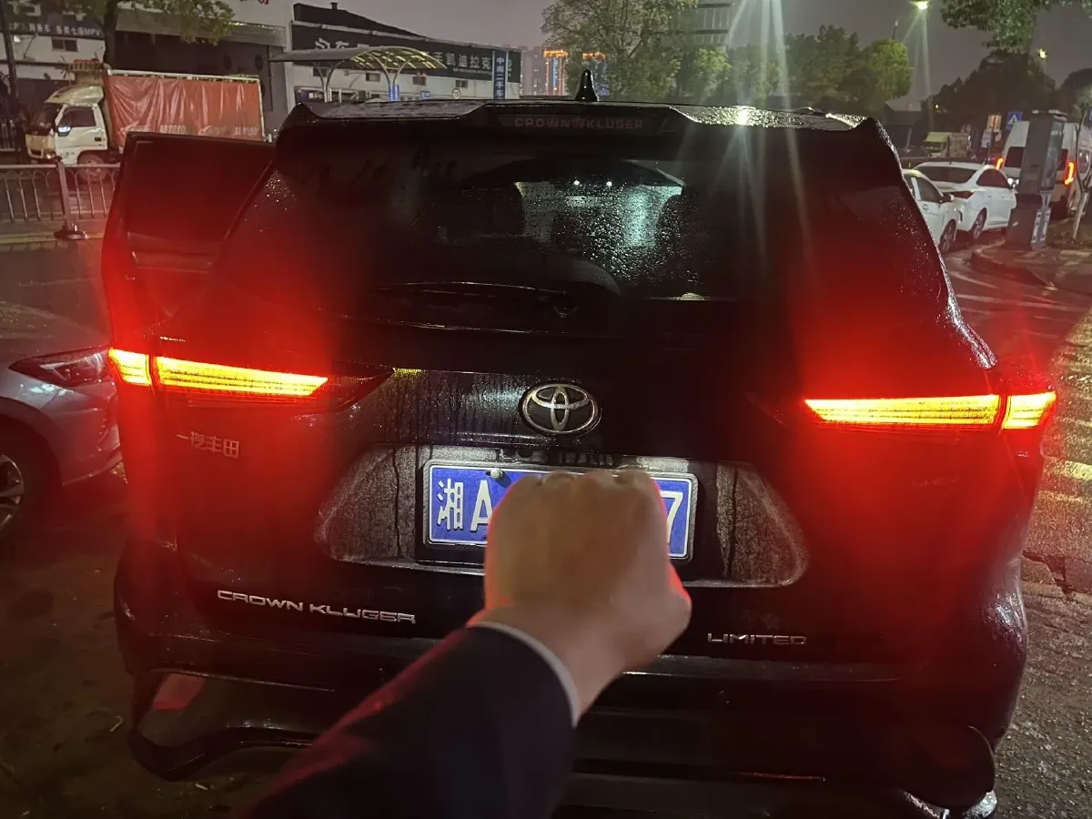 2024 Toyota Crown Kluger 2.5L 189HP L4 E-CVT Hybrid,autocango,china used car exporter,china ev exporter,chinese used car exporter,chinese used ev exporter