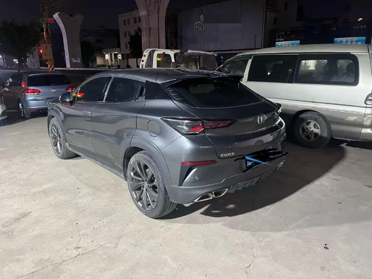 2020 ChangAn UNI-T 1.5T 180HP L4 7DCT,autocango,china used car exporter,china ev exporter,chinese used car exporter,chinese used ev exporter