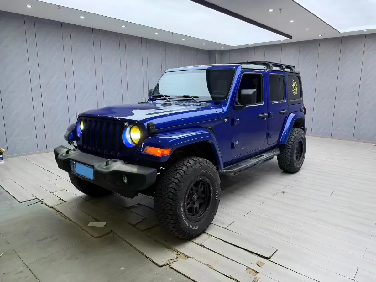 2018 Jeep Wrangler 2.0T 266HP L4 8AT,autocango,china used car exporter,china ev exporter,chinese used car exporter,chinese used ev exporter
