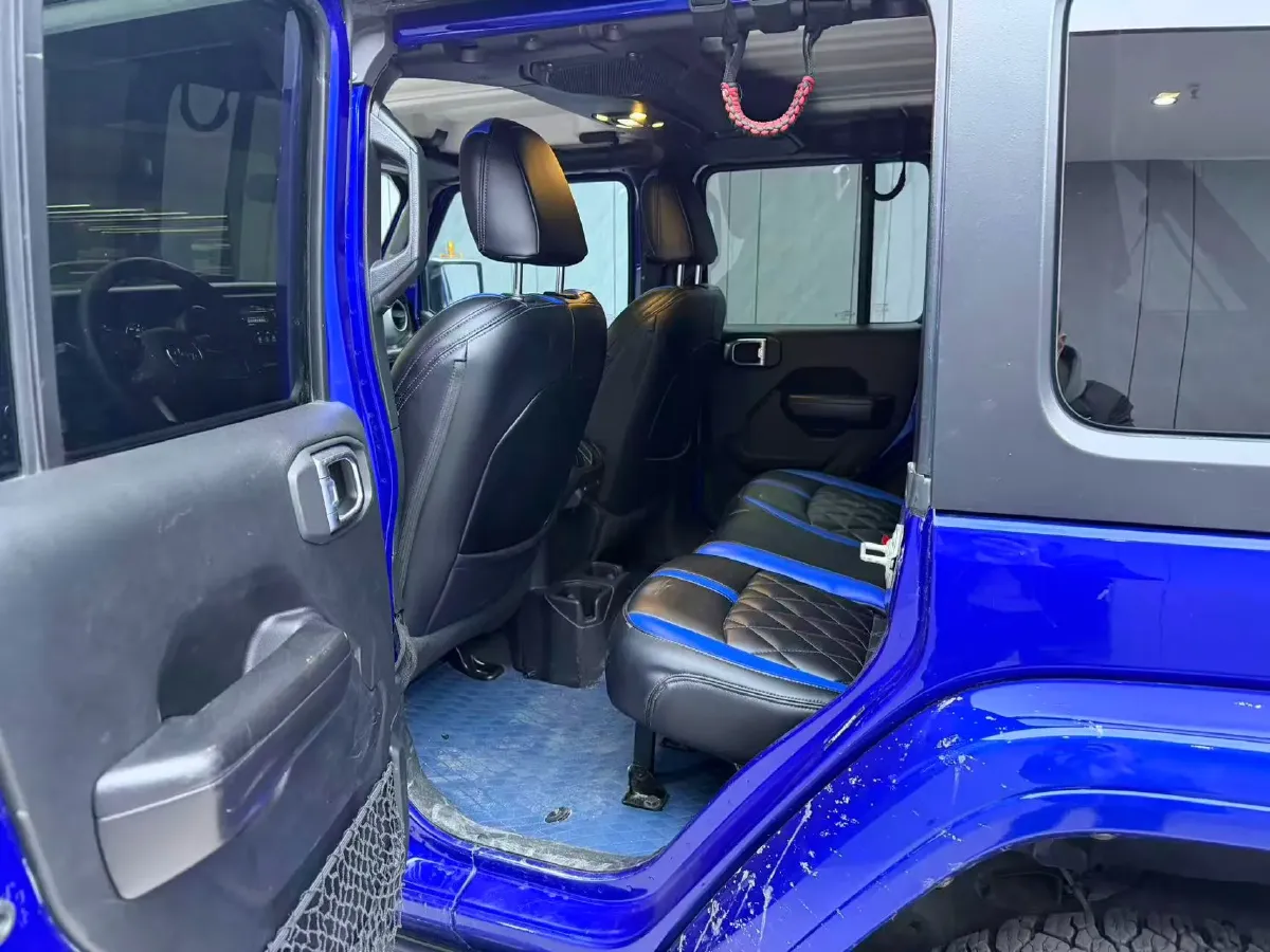 2018 Jeep Wrangler 2.0T 266HP L4 8AT,autocango,china used car exporter,china ev exporter,chinese used car exporter,chinese used ev exporter