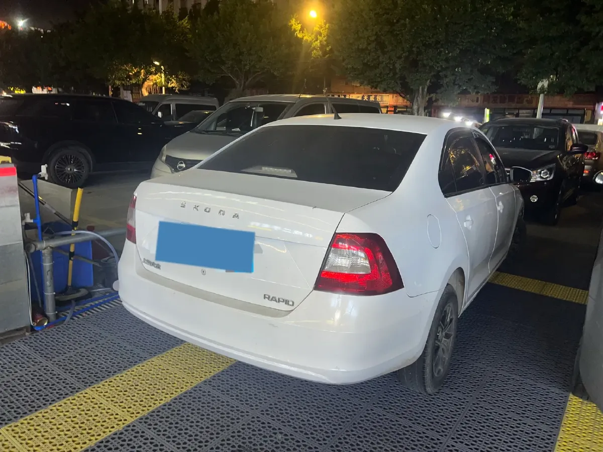 2019 Skoda Rapid 1.5L 110HP L4 5MT,autocango,china used car exporter,china ev exporter,chinese used car exporter,chinese used ev exporter