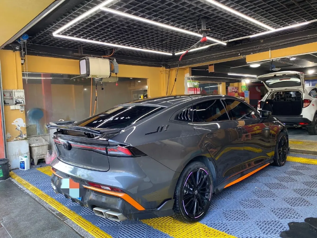 2023 ChangAn UNI-V 1.5T 188HP L4 7DCT,autocango,china used car exporter,china ev exporter,chinese used car exporter,chinese used ev exporter