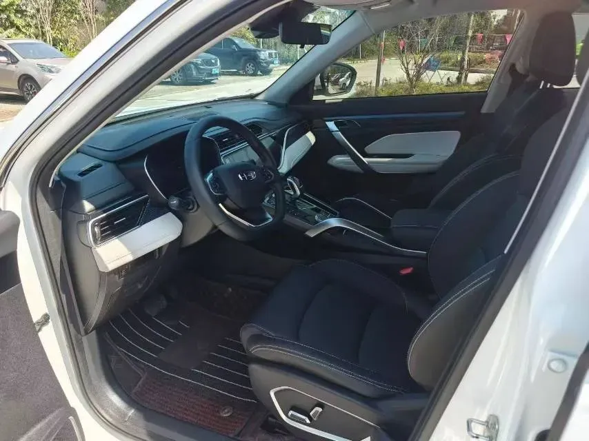 2022 Geely Azkarra 1.8T 184HP L4 7DCT,autocango,china used car exporter,china ev exporter,chinese used car exporter,chinese used ev exporter