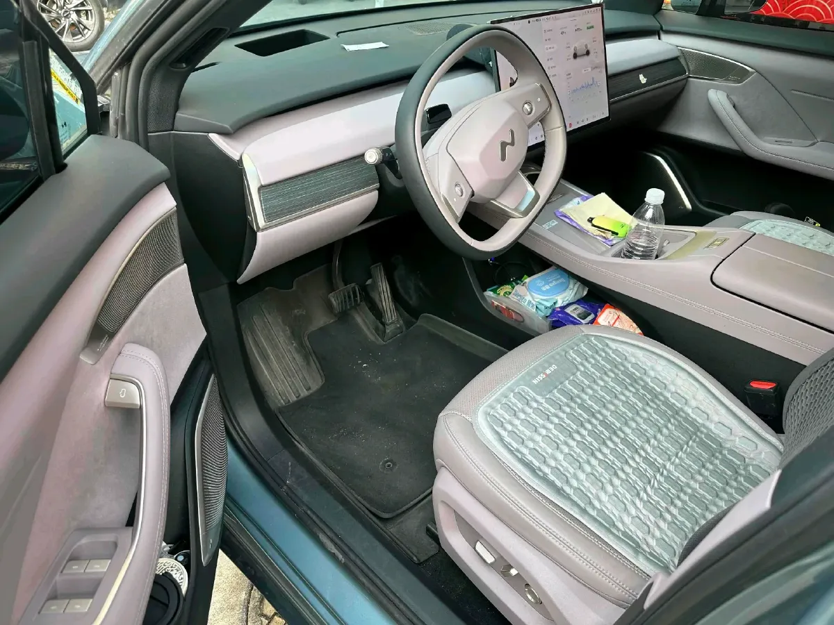 2024 ONVO L60 BEV 60KWH,autocango,china used car exporter,china ev exporter,chinese used car exporter,chinese used ev exporter