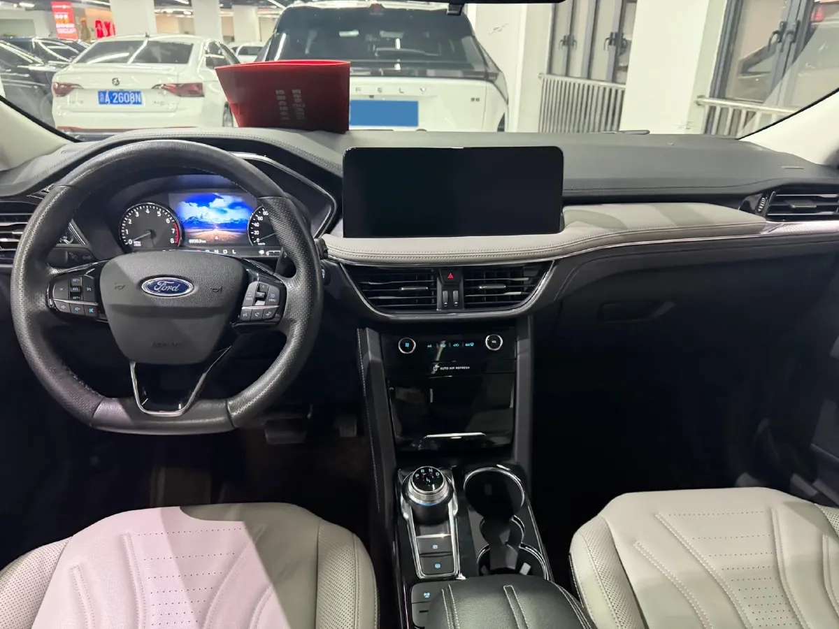 2020 Ford Escape 2.0T 248HP L4 8AT,autocango,china used car exporter,china ev exporter,chinese used car exporter,chinese used ev exporter