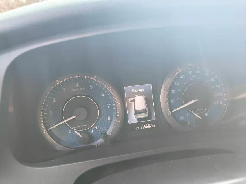 2019 Toyota Camry 2.0L 178HP L4 CVT,autocango,china used car exporter,china ev exporter,chinese used car exporter,chinese used ev exporter