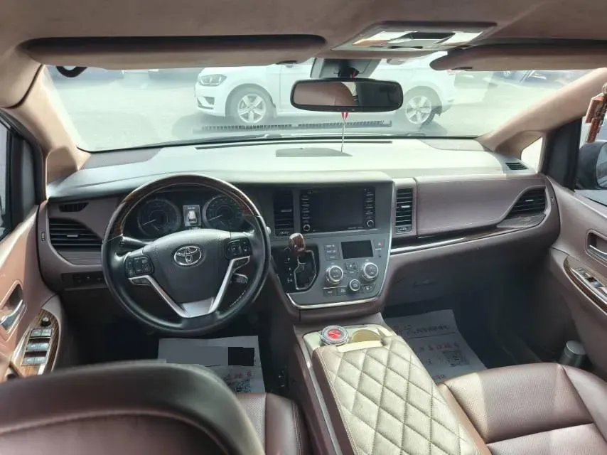 2019 Toyota Camry 2.0L 178HP L4 CVT,autocango,china used car exporter,china ev exporter,chinese used car exporter,chinese used ev exporter