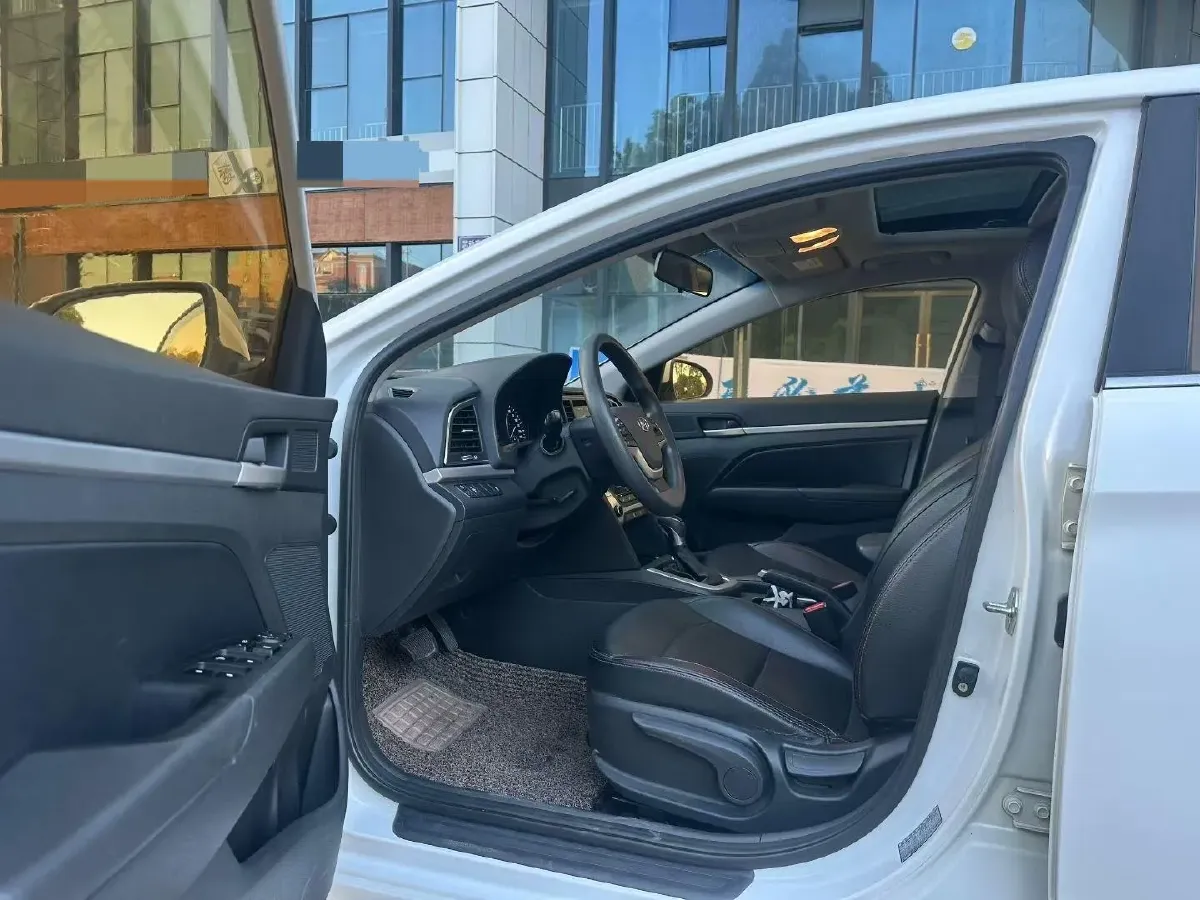 2016 Hyundai Elantra 1.6L 130HP L4 6AT,autocango,china used car exporter,china ev exporter,chinese used car exporter,chinese used ev exporter