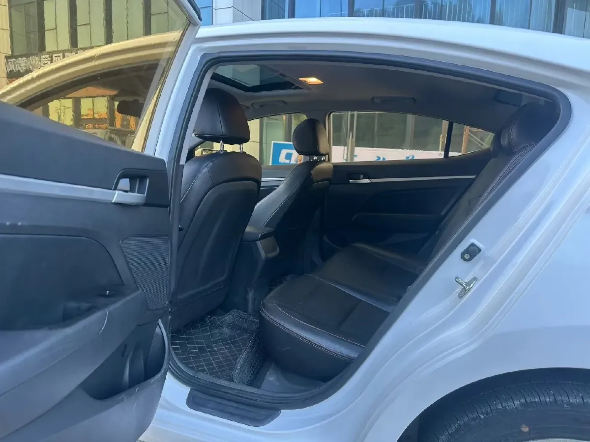 2016 Hyundai Elantra 1.6L 130HP L4 6AT,autocango,china used car exporter,china ev exporter,chinese used car exporter,chinese used ev exporter