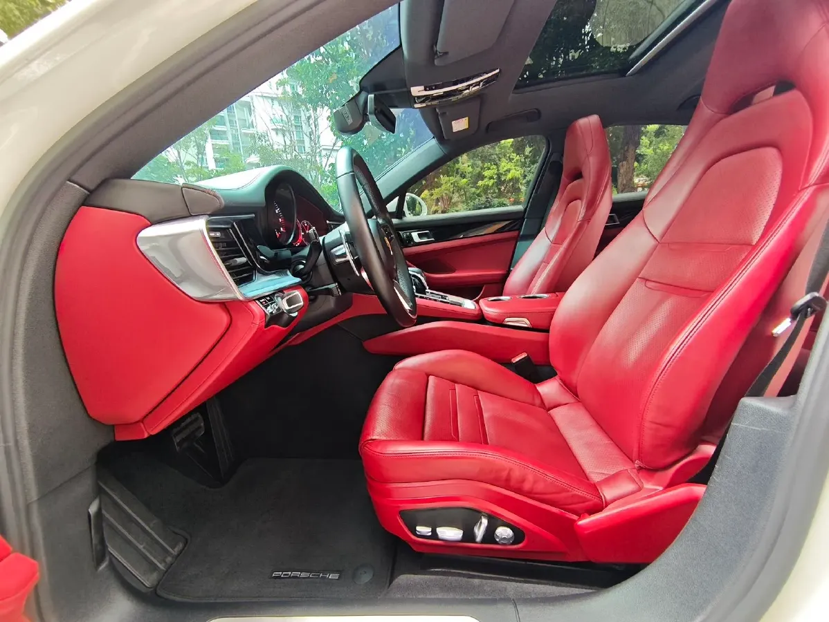 2017 BMW X6 3.0T 306HP L6 8AT,autocango,china used car exporter,china ev exporter,chinese used car exporter,chinese used ev exporter