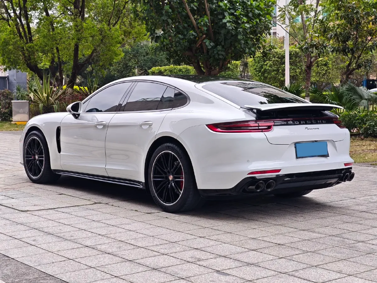 2017 BMW X6 3.0T 306HP L6 8AT,autocango,china used car exporter,china ev exporter,chinese used car exporter,chinese used ev exporter