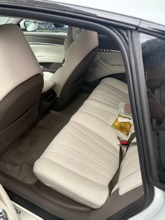 2022 IM L7 BEV 90KWH,autocango,china used car exporter,china ev exporter,chinese used car exporter,chinese used ev exporter