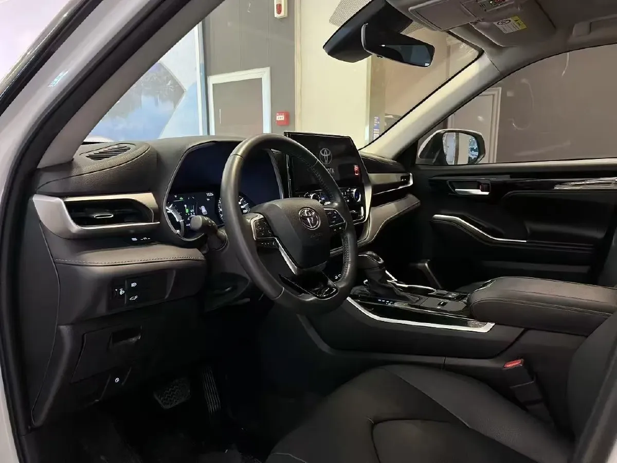 2023 Toyota Highlander 2.5L 189HP L4 E-CVT Hybrid,autocango,china used car exporter,china ev exporter,chinese used car exporter,chinese used ev exporter